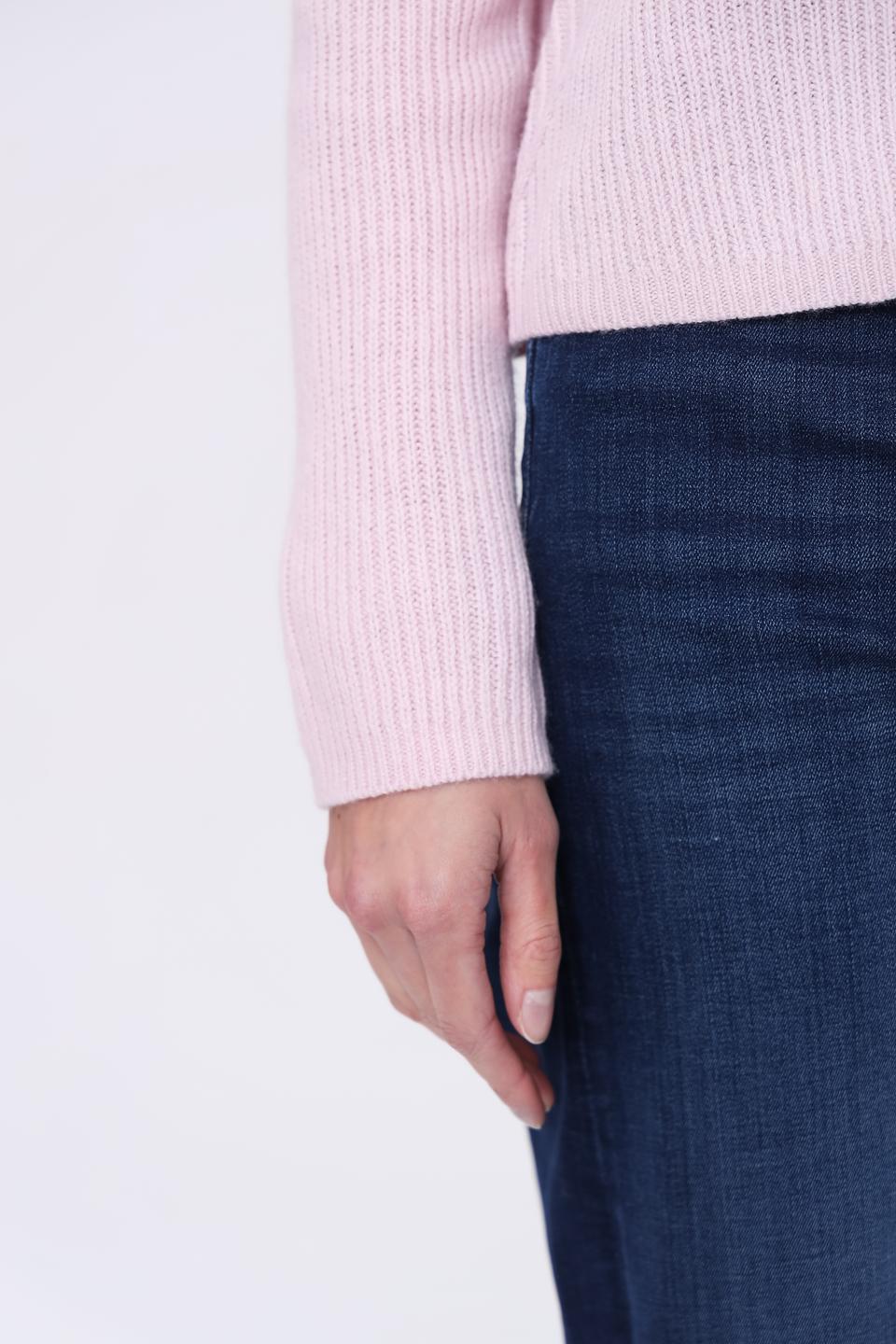 Джемпер Emporio Armani розовый