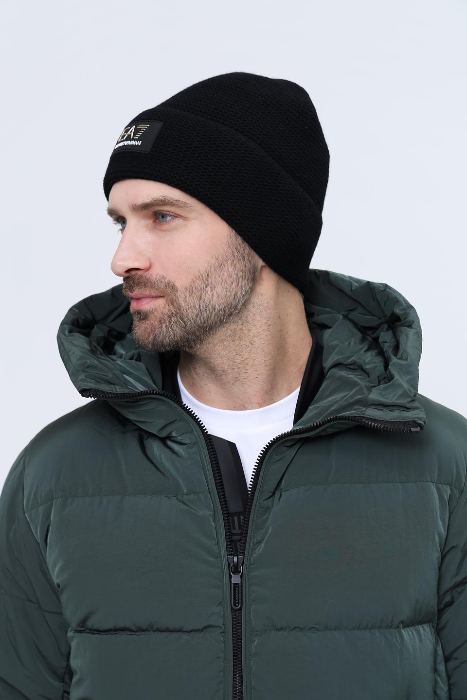 Шапка EA7 чёрная с логотипом