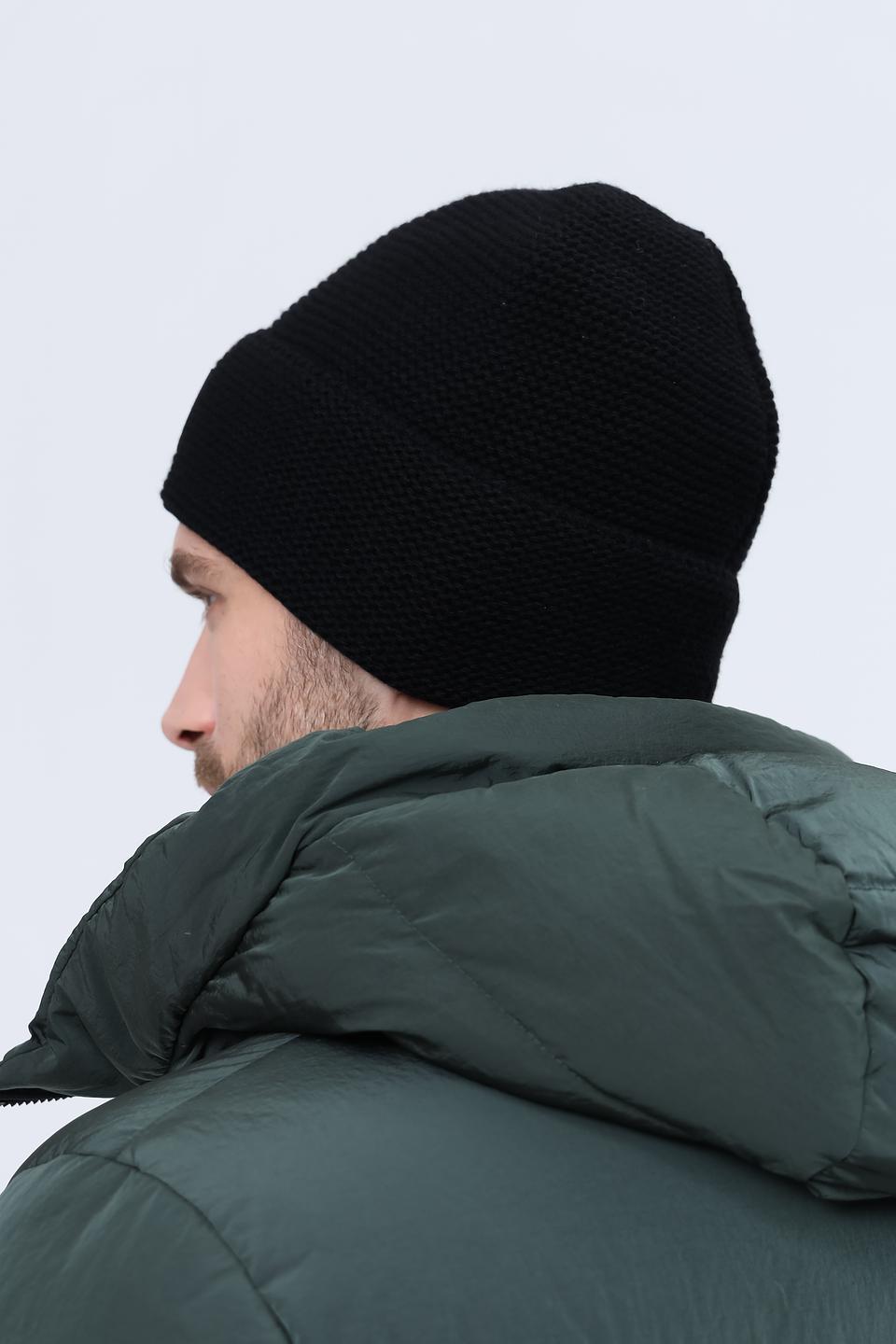 Шапка EA7 чёрная с логотипом