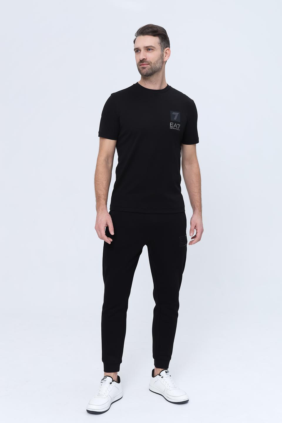 Футболка EA7 чёрная с логотипом