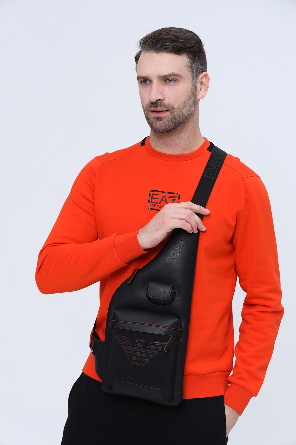 Сумка через плечо Emporio Armani чёрно-красная