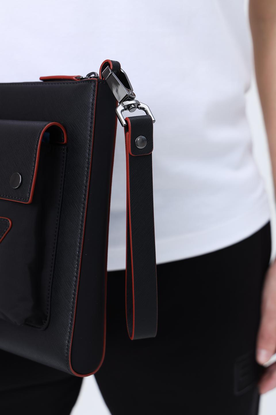 Клатч Emporio Armani чёрный