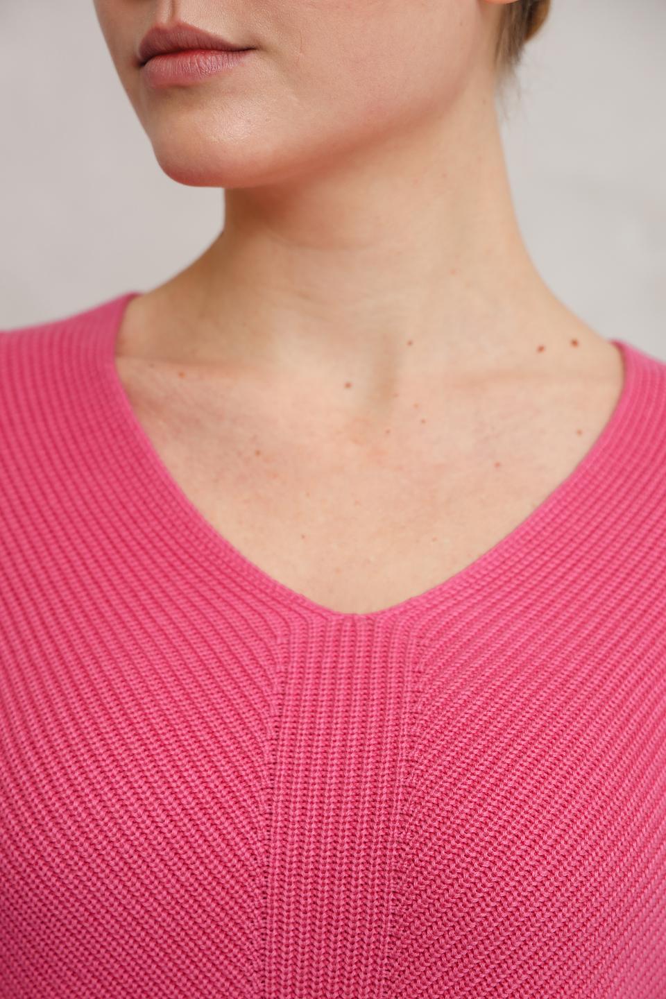 Пуловер Tom Tailor малиновый с V-образным вырезом