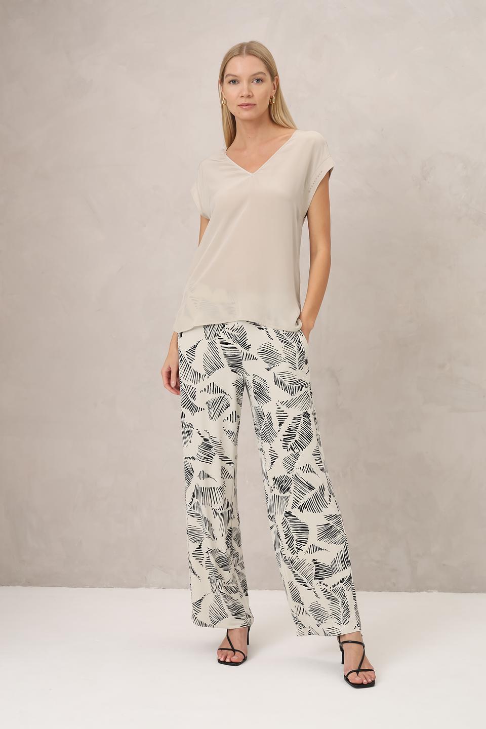 Блуза Sportalm бежевая с V-образным вырезом