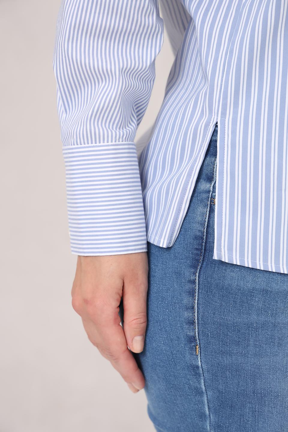 Рубашка Lecomte с вышивкой голубая