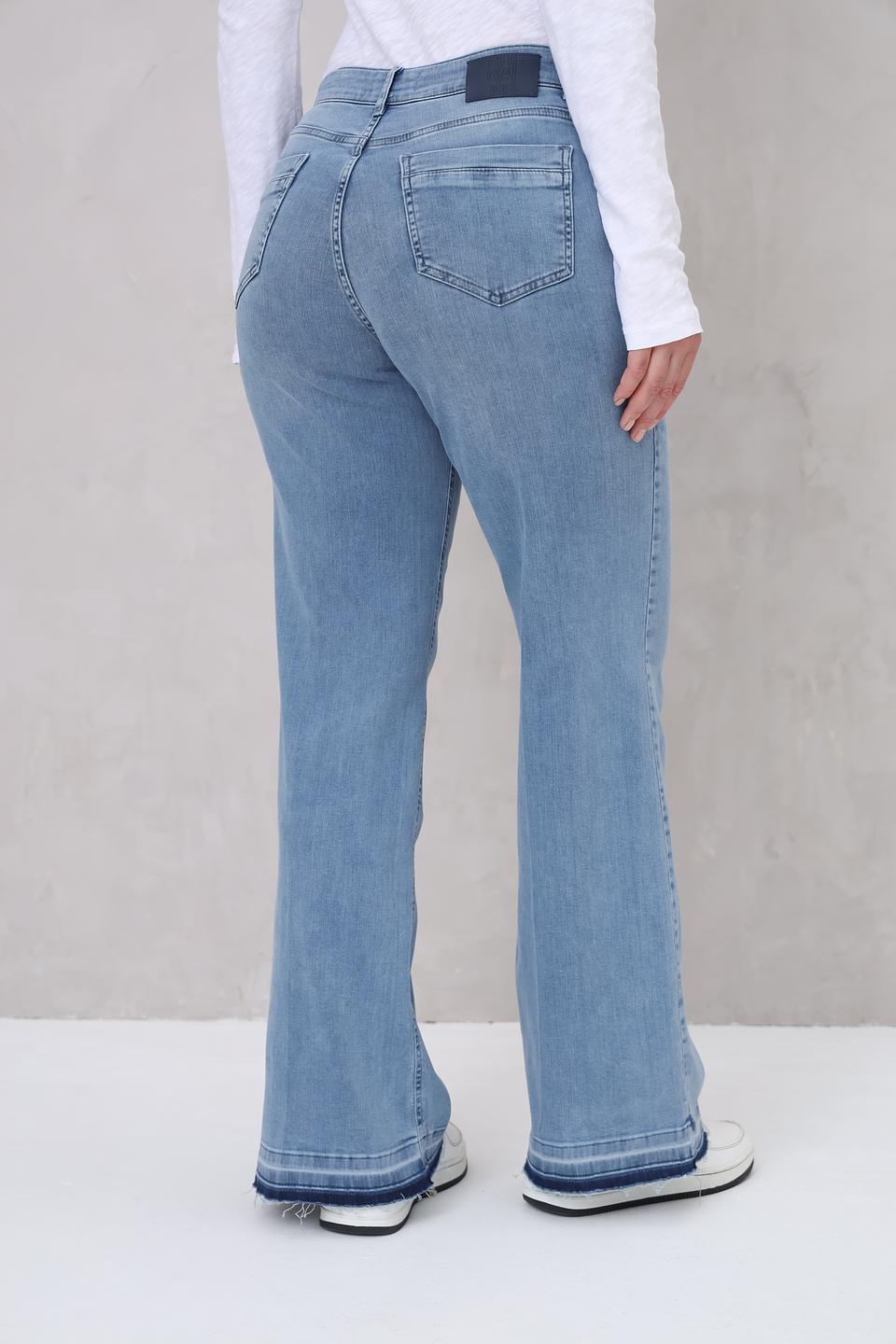 Джинсы Bugatti клеш голубой