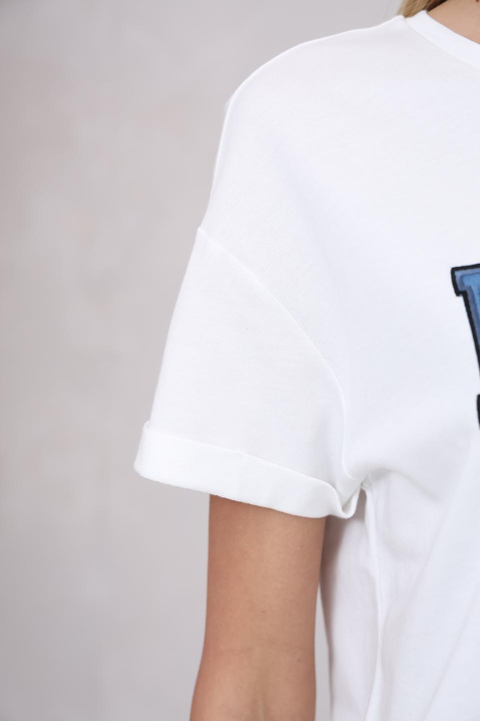 Футболка Monari с надписью "DREAMS"