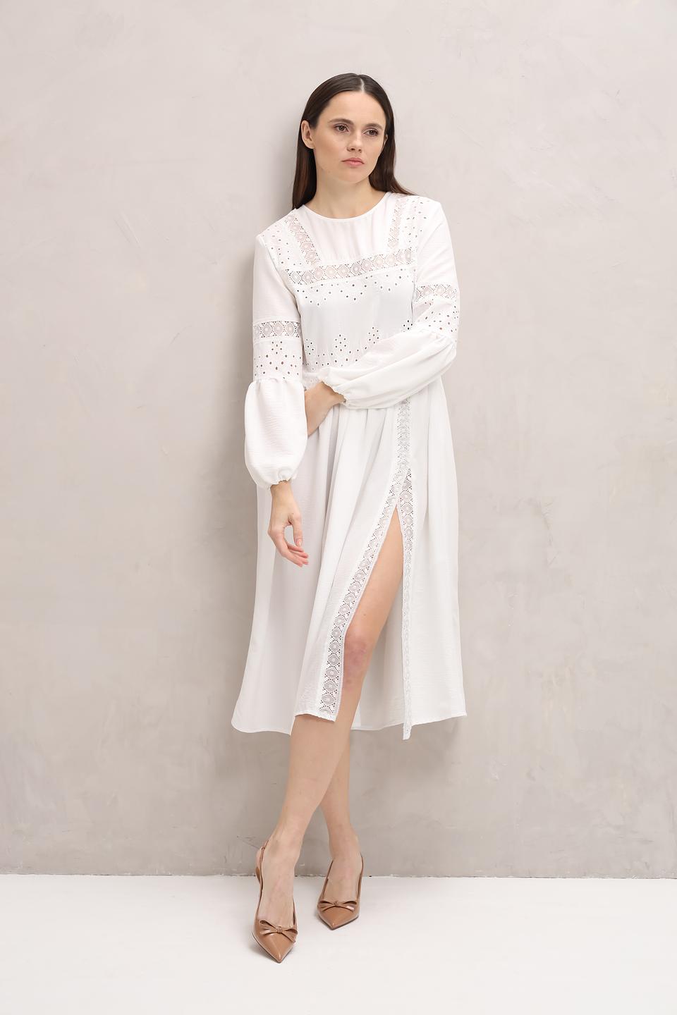Платье Beatris с вышивкой белый