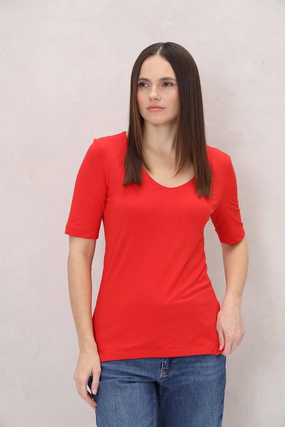 Футболка Oui красная с V-образным вырезом