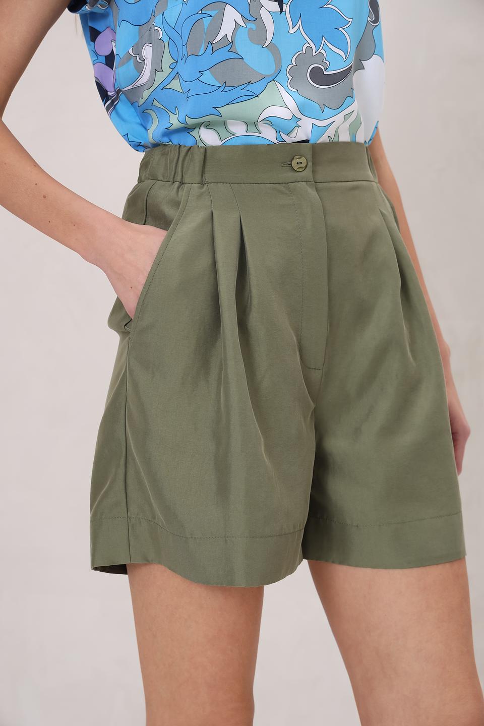Шорты Beatris хаки с поясом