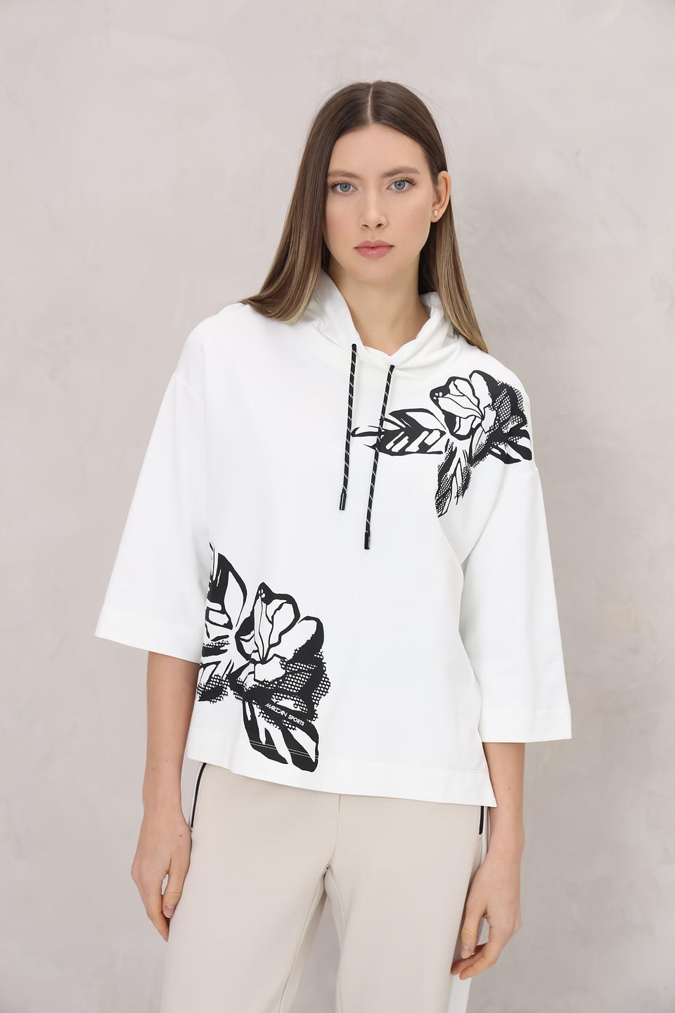 Пуловер Marc Cain с цветами белый