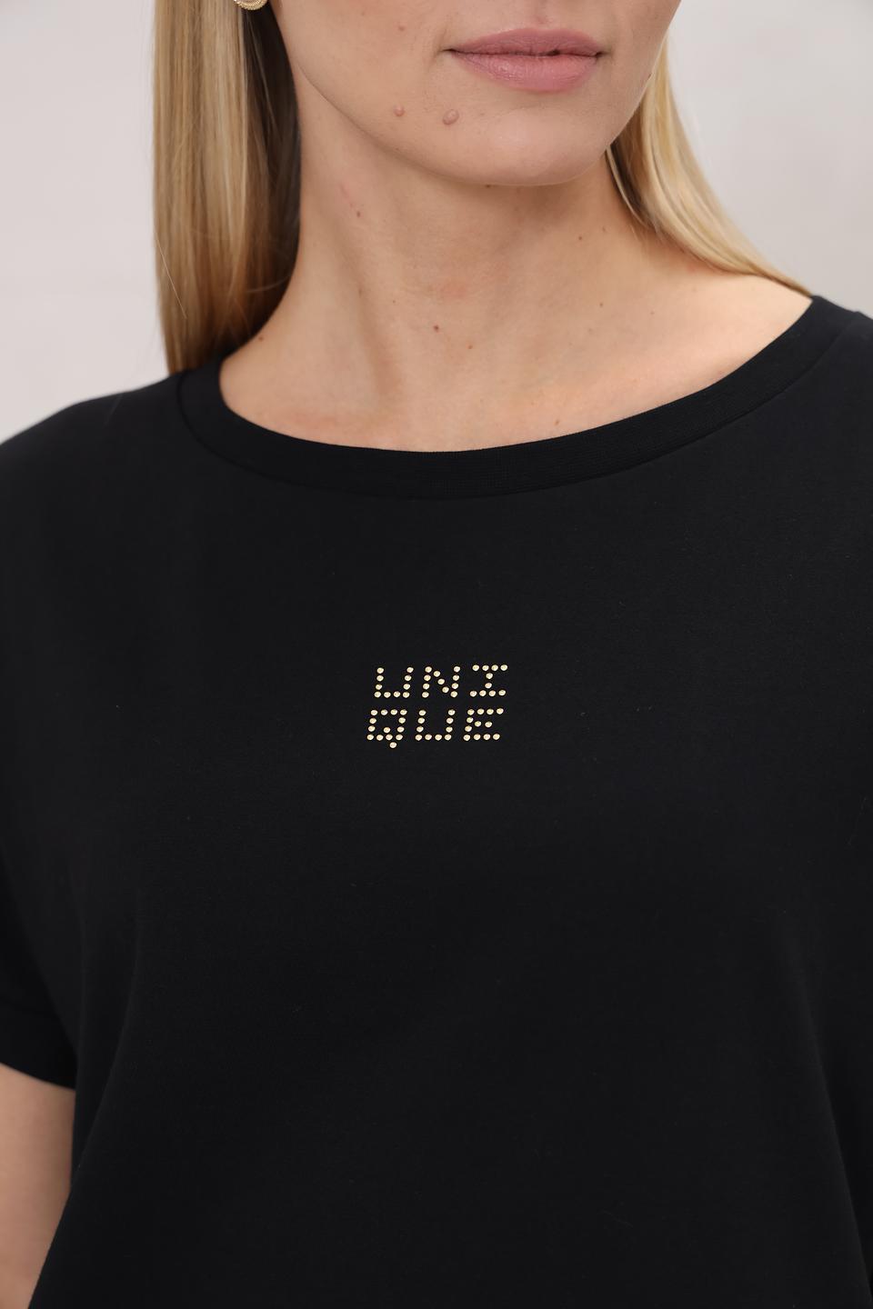 Футболка UNQ женская чёрная с логотипом