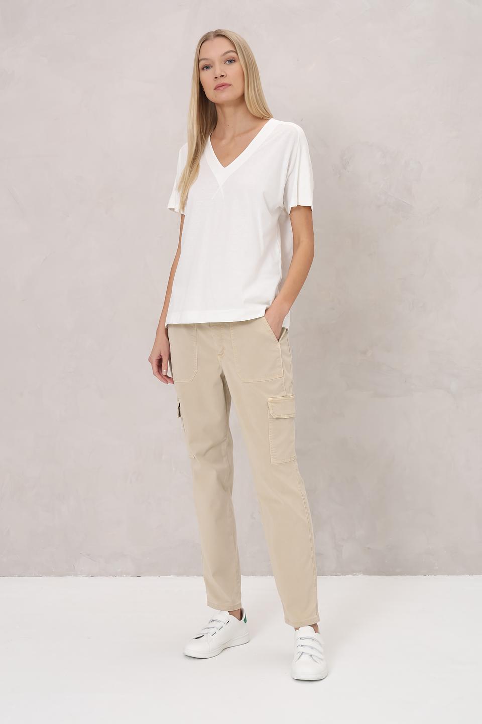 Футболка Annette Gortz белая с V-образным вырезом