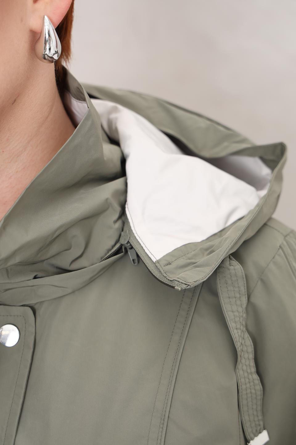 Куртка District хаки с капюшоном