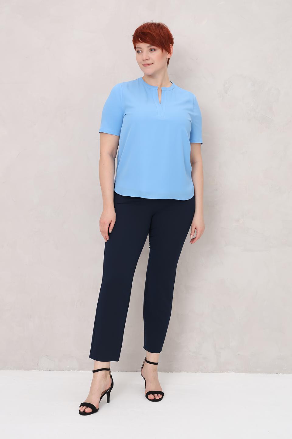 Блуза Frank Walder голубая с V-образным вырезом