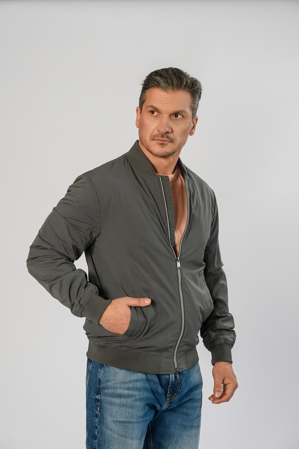 Ветровка Guess муж. хаки