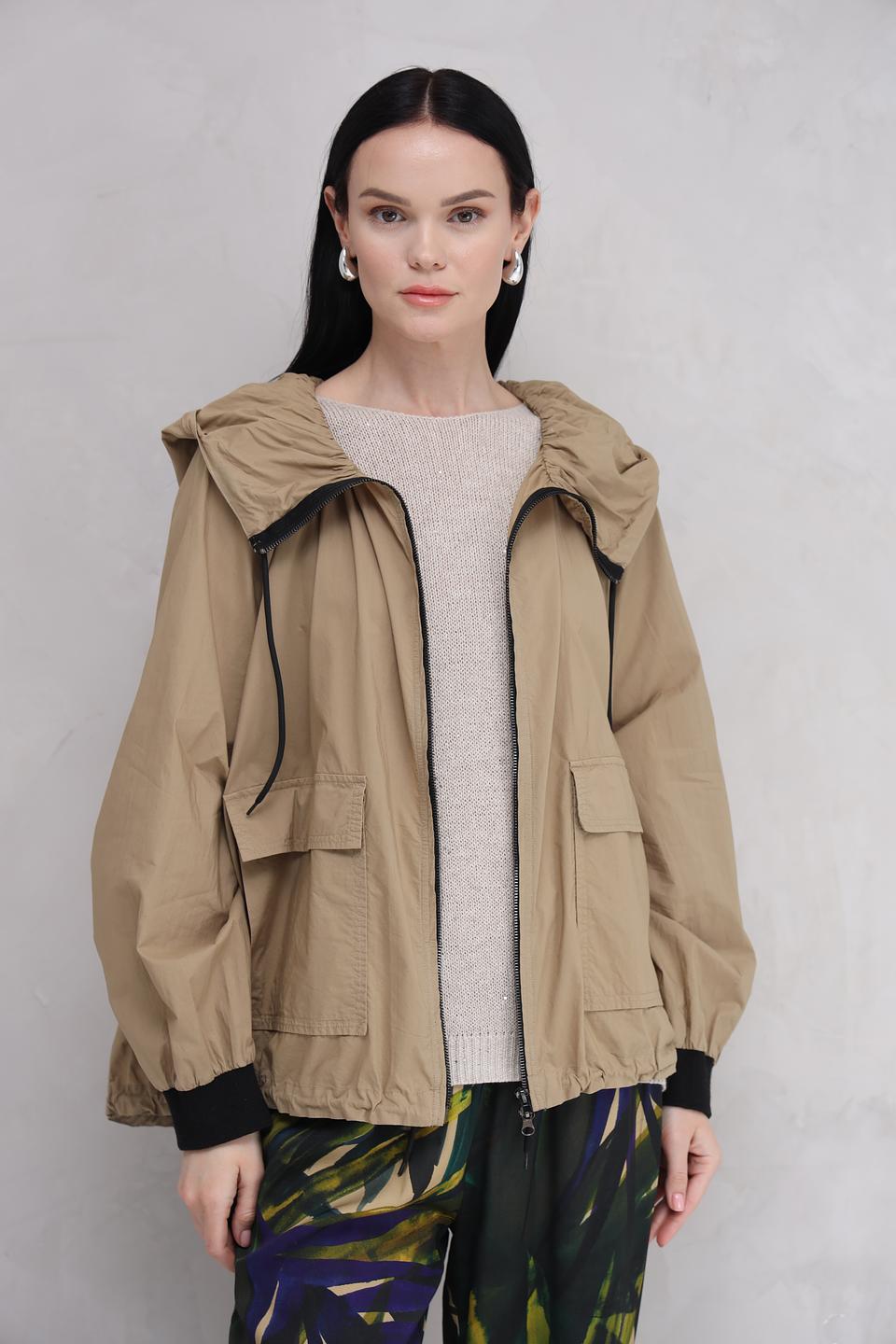 Ветровка Catnoir с капюшоном бежевая