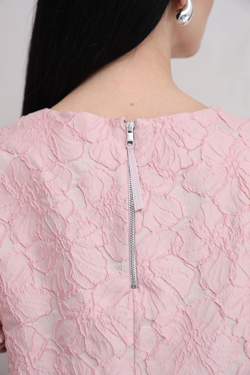 Блуза Rich and Royal с кружевом