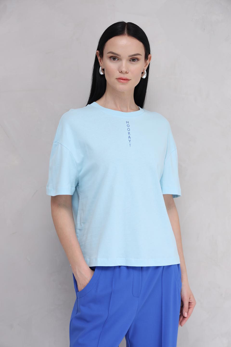 Футболка Rich and Royal голубая с надписью