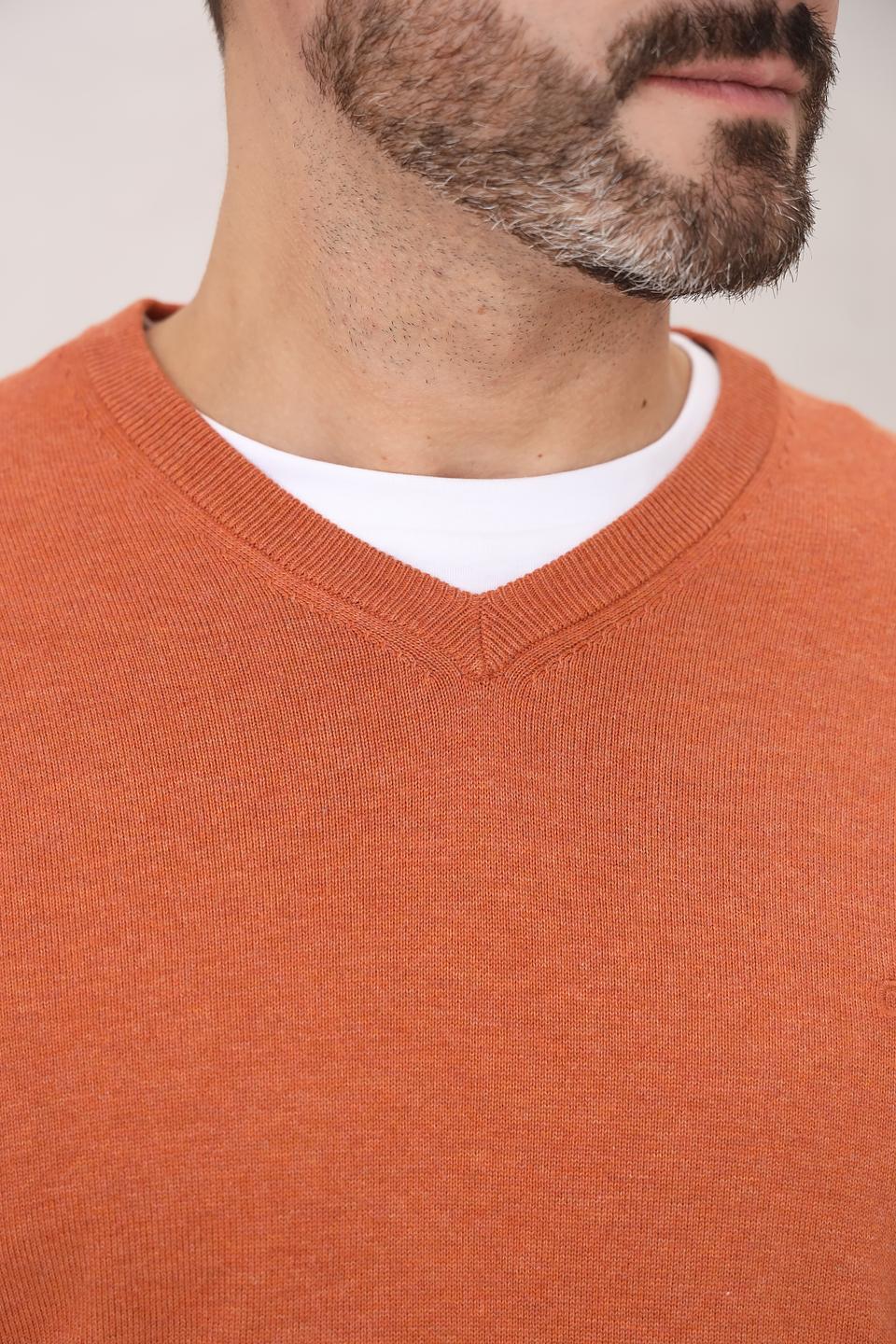 Джемпер Casa Moda рыжий V-образный