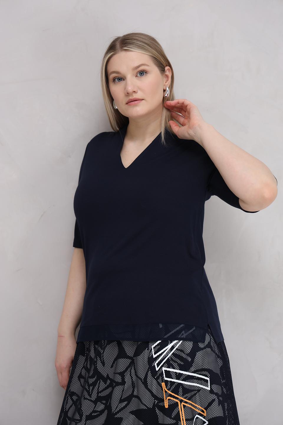 Футболка Lebek с V-образным вырезом