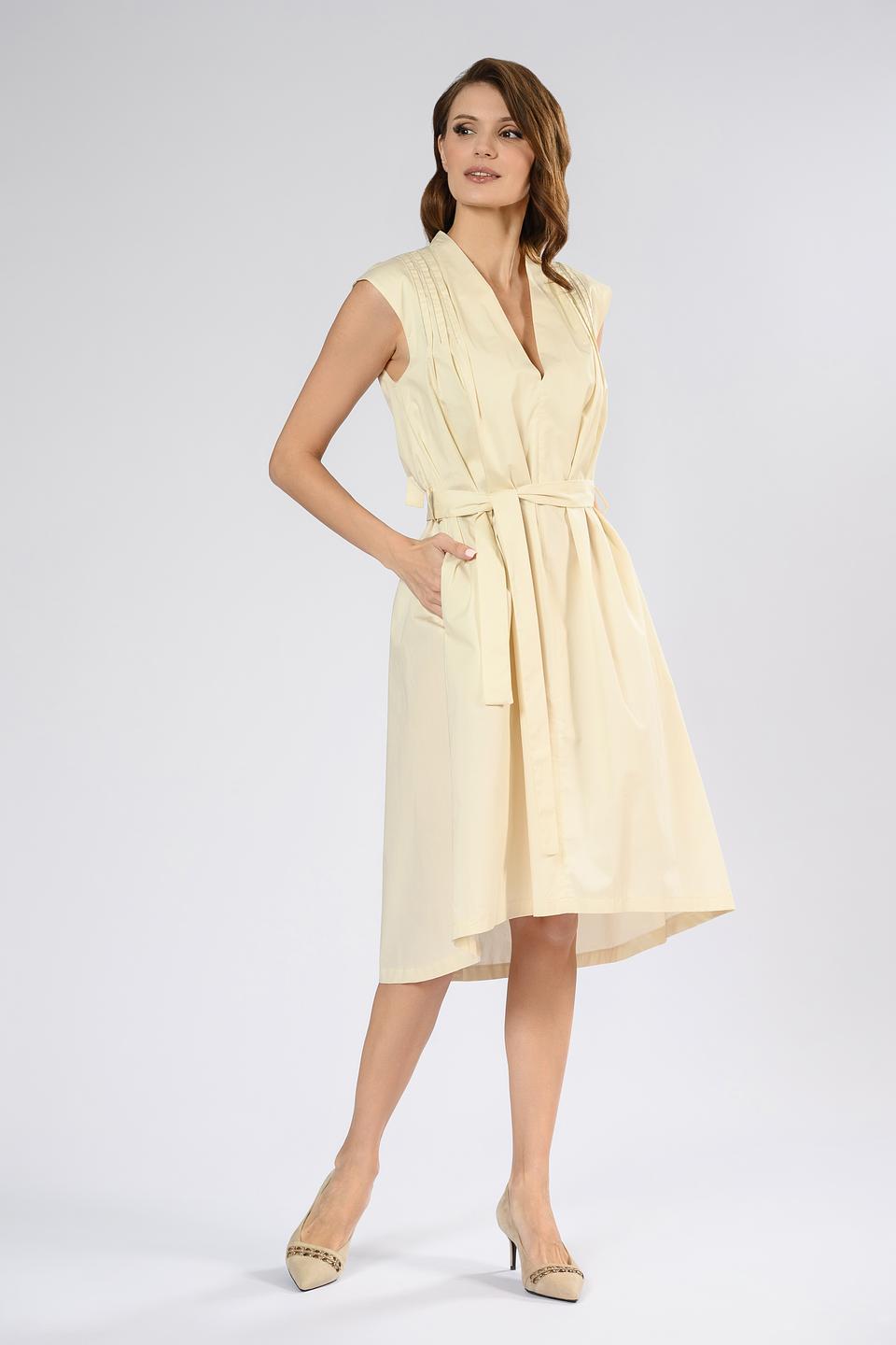 Платье Tricot Chic бежевое с запахом