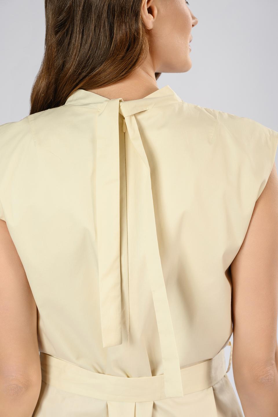 Платье Tricot Chic бежевое с запахом