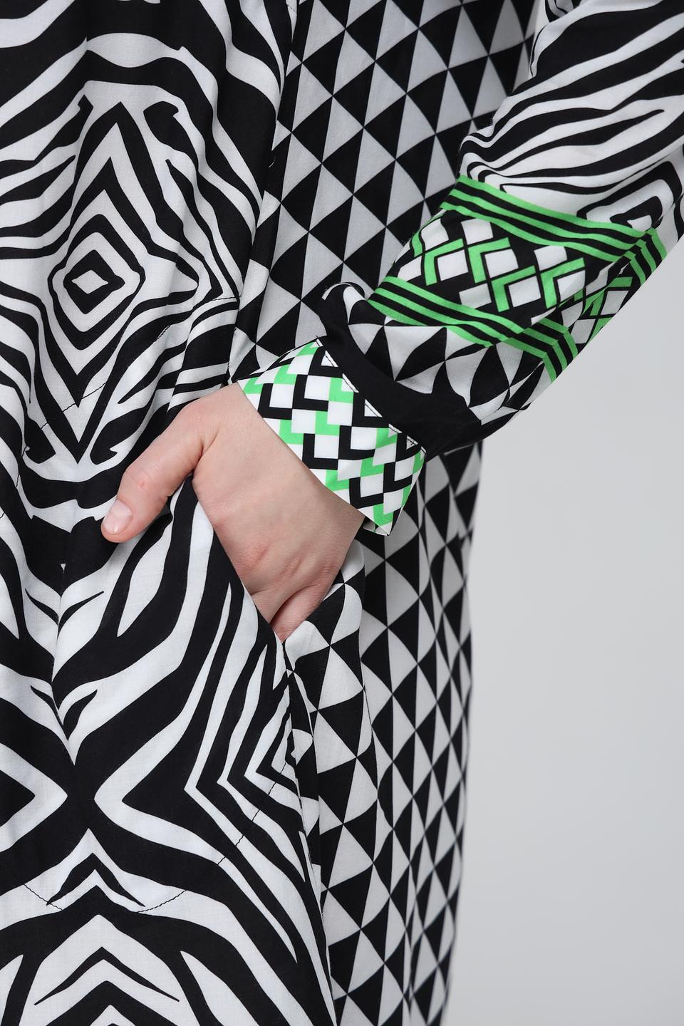 Платье Frapp приталенное зебра