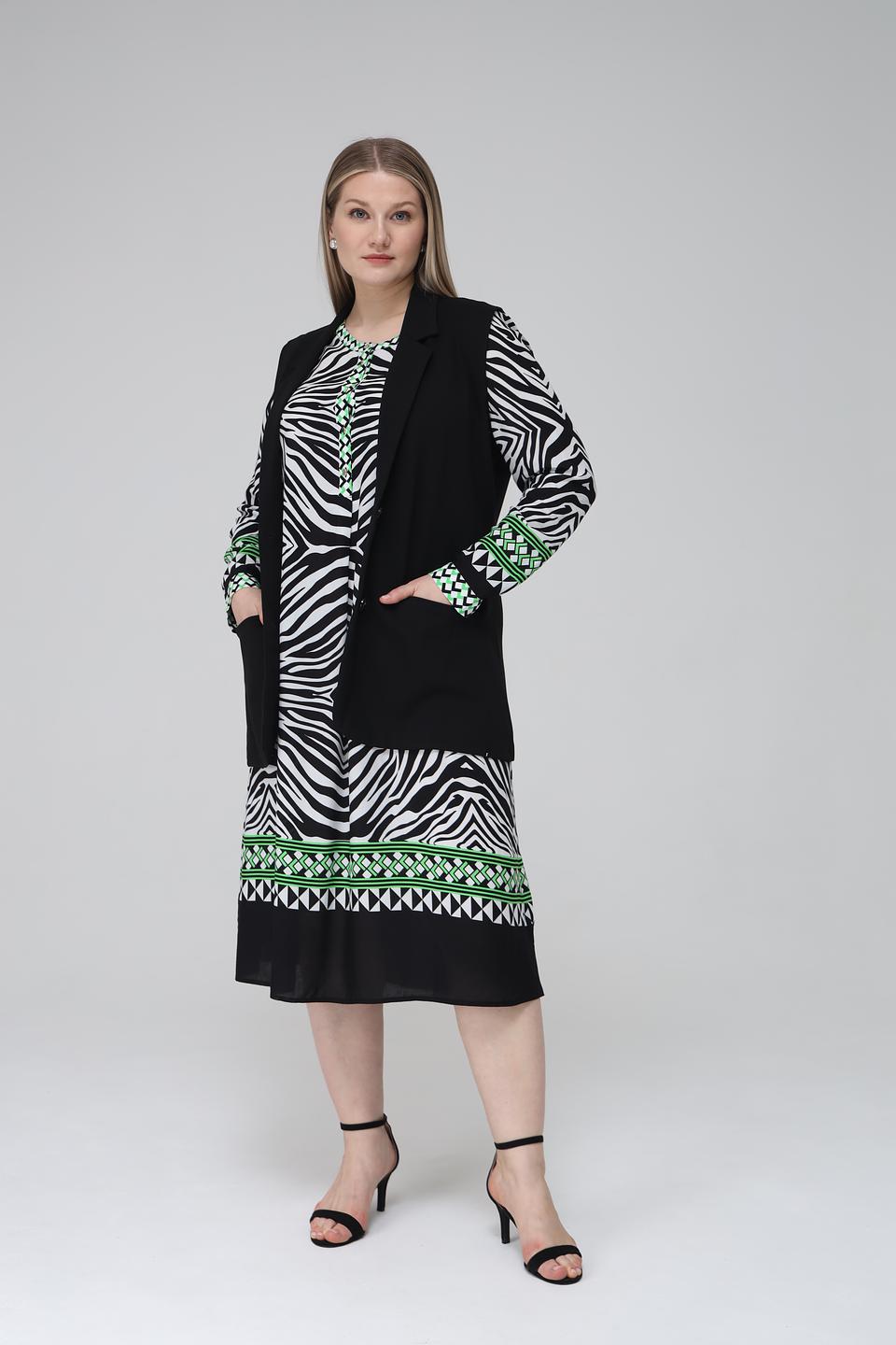 Жилет Frapp чёрный приталенный