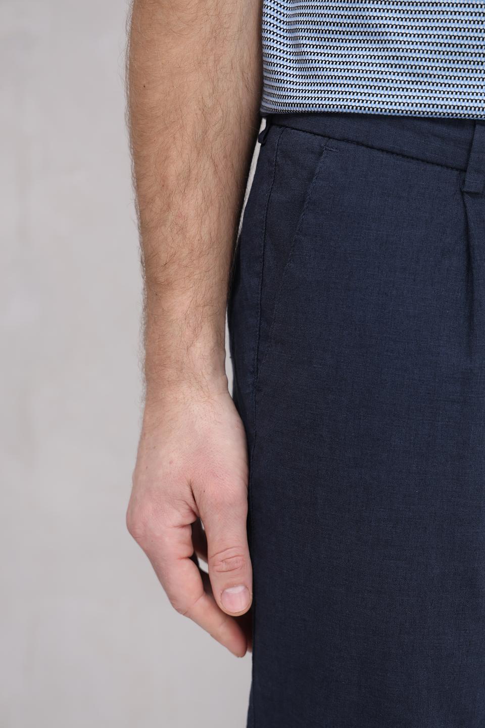 Брюки Bugatti темно-синие с поясом