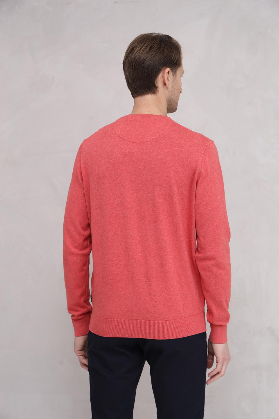 Джемпер Bugatti кораллового цвета с логотипом