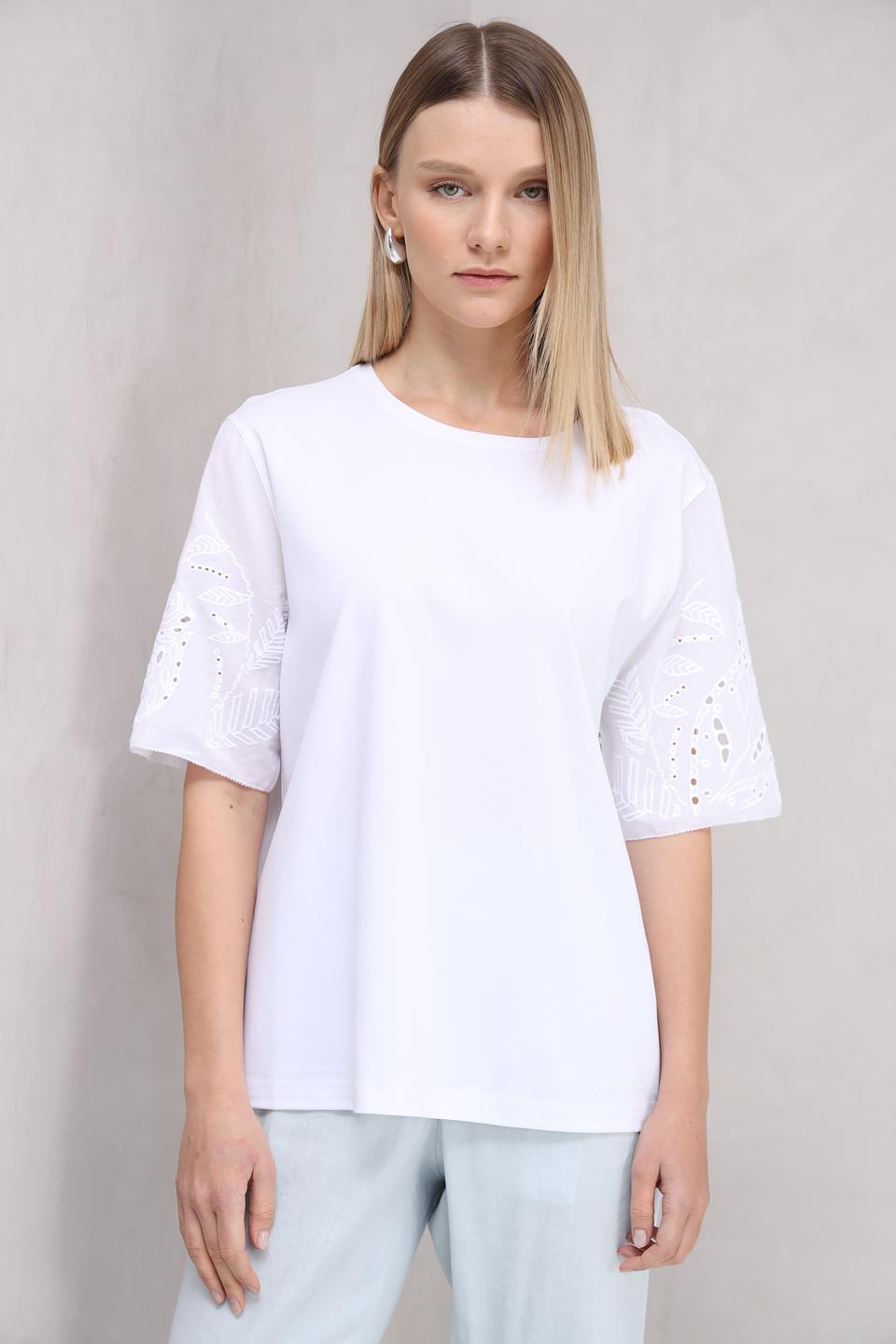 Блуза Marc Cain с вышивкой