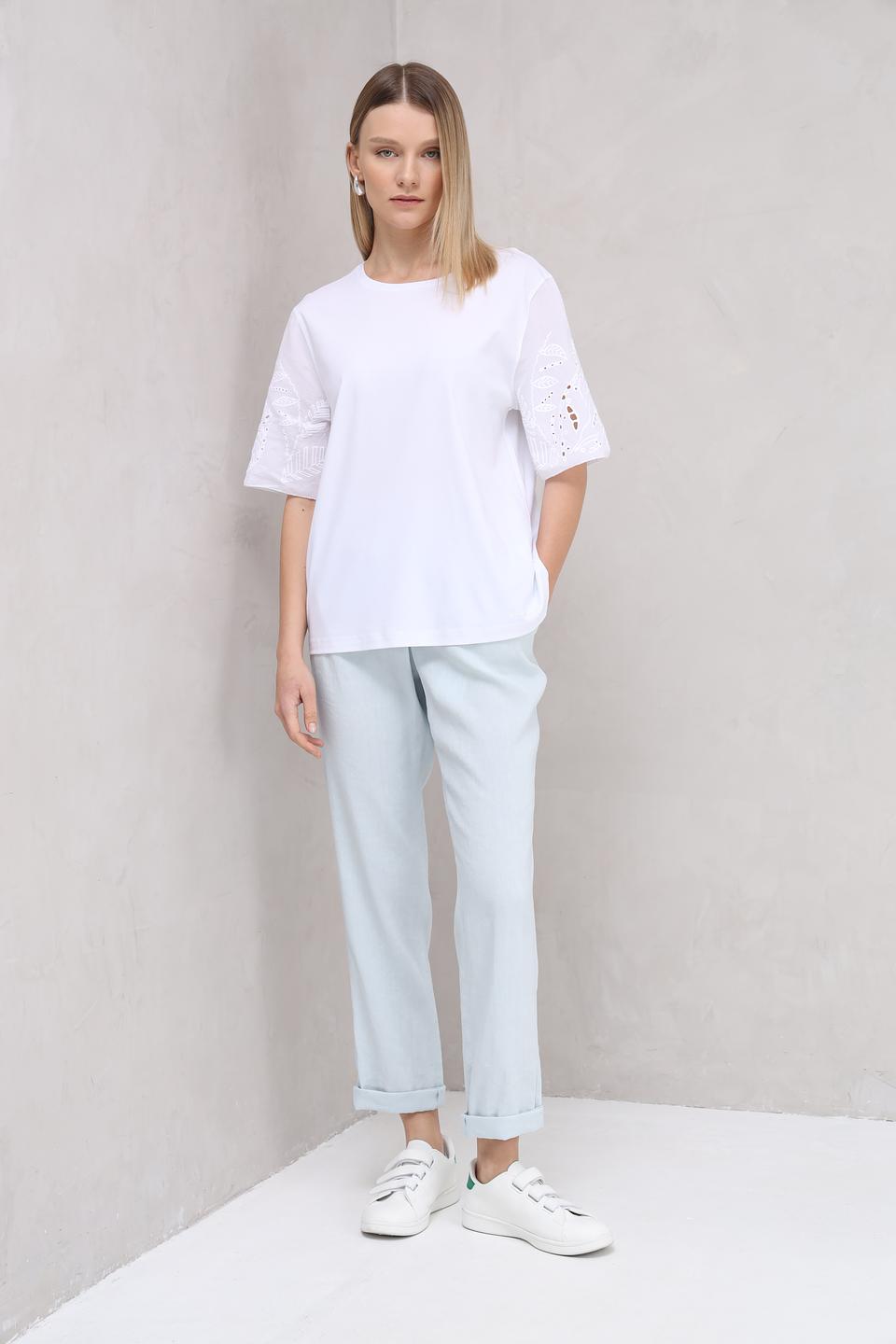 Блуза Marc Cain с вышивкой