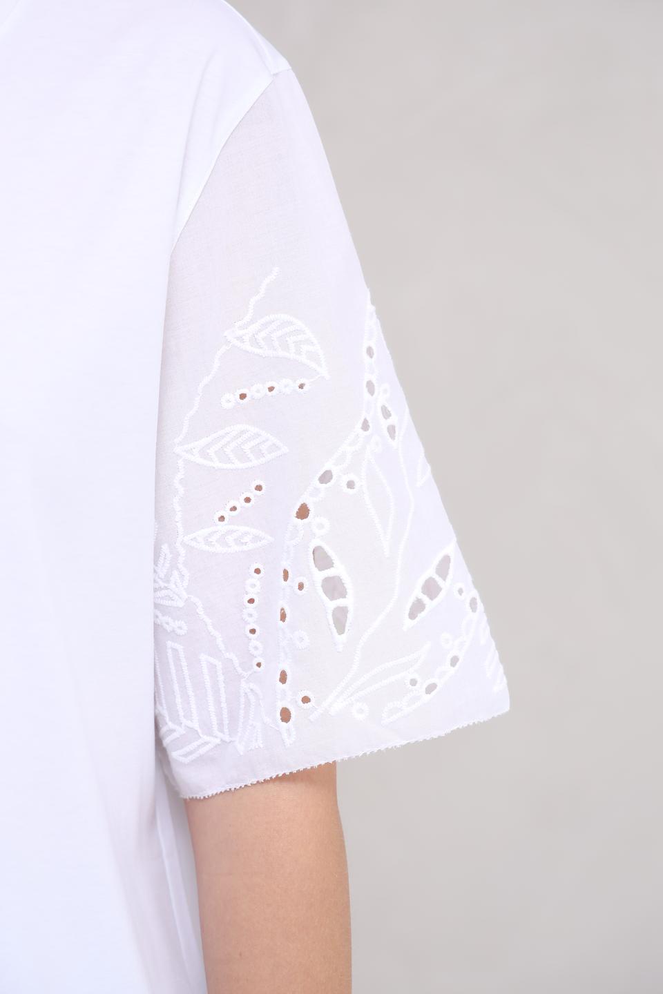 Блуза Marc Cain с вышивкой