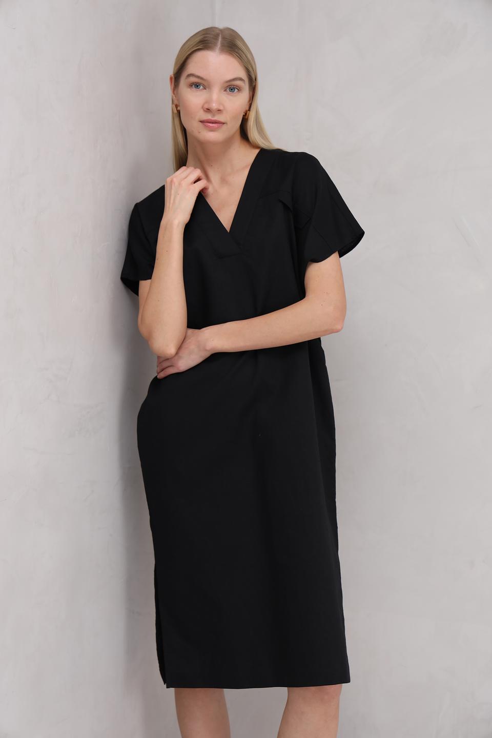 Платье UNQ чёрное трапеция