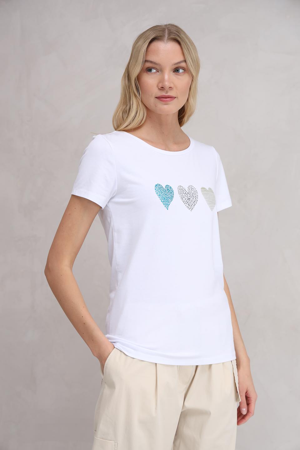 Футболка More and More с сердцами