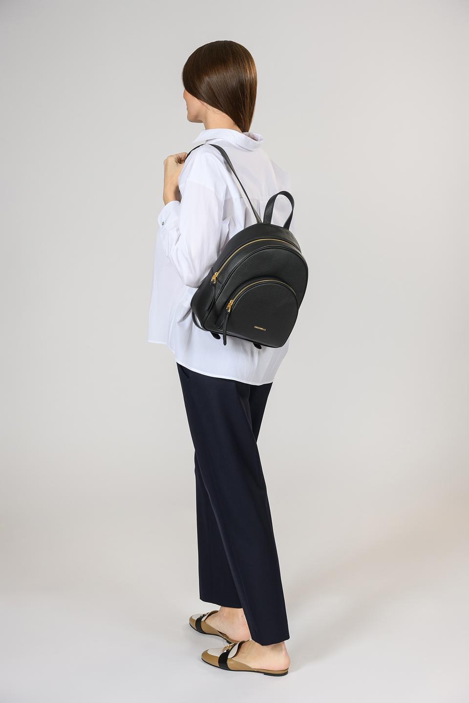 Рюкзак Coccinelle кожаный чёрный