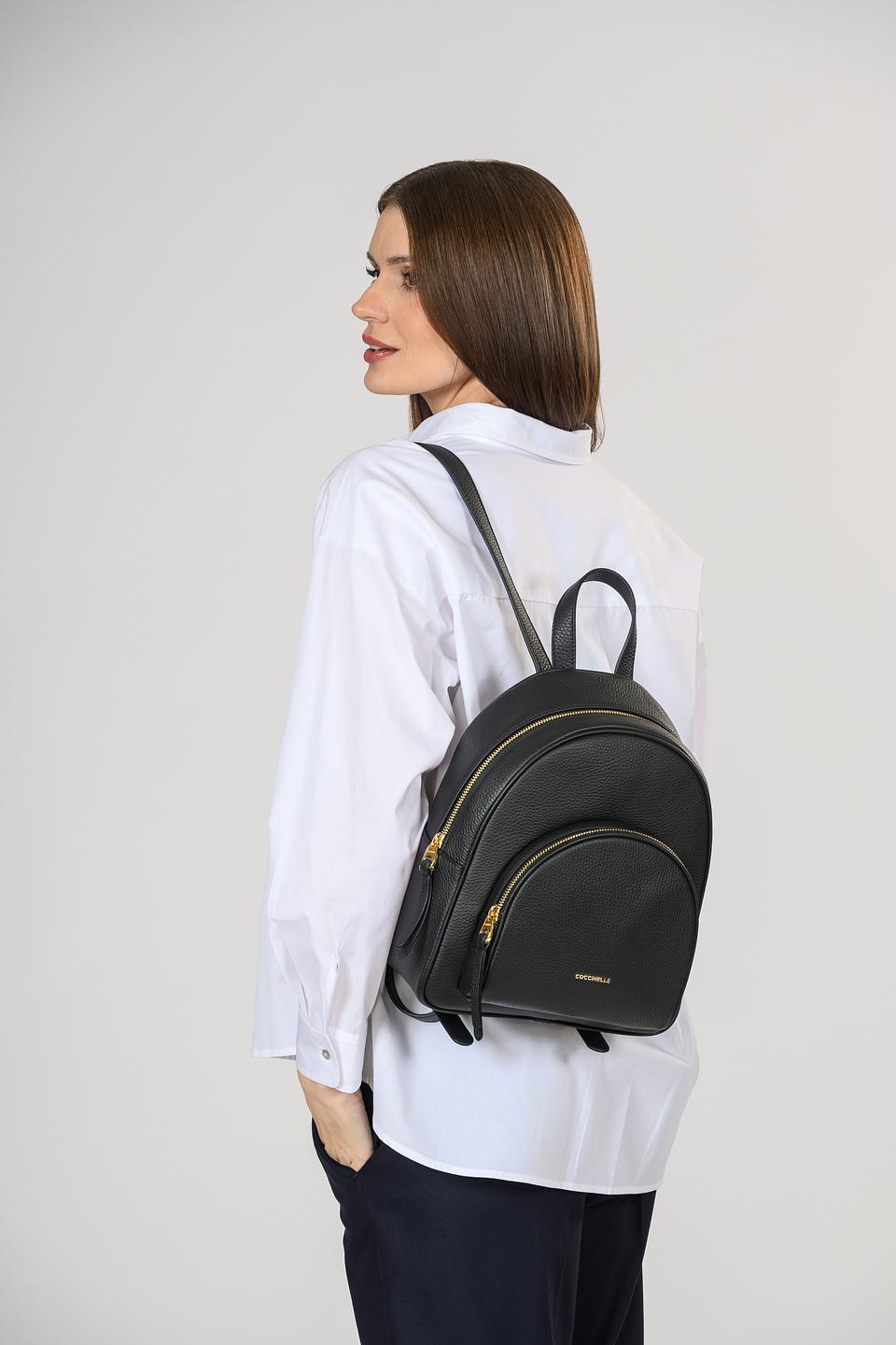 Рюкзак Coccinelle кожаный чёрный