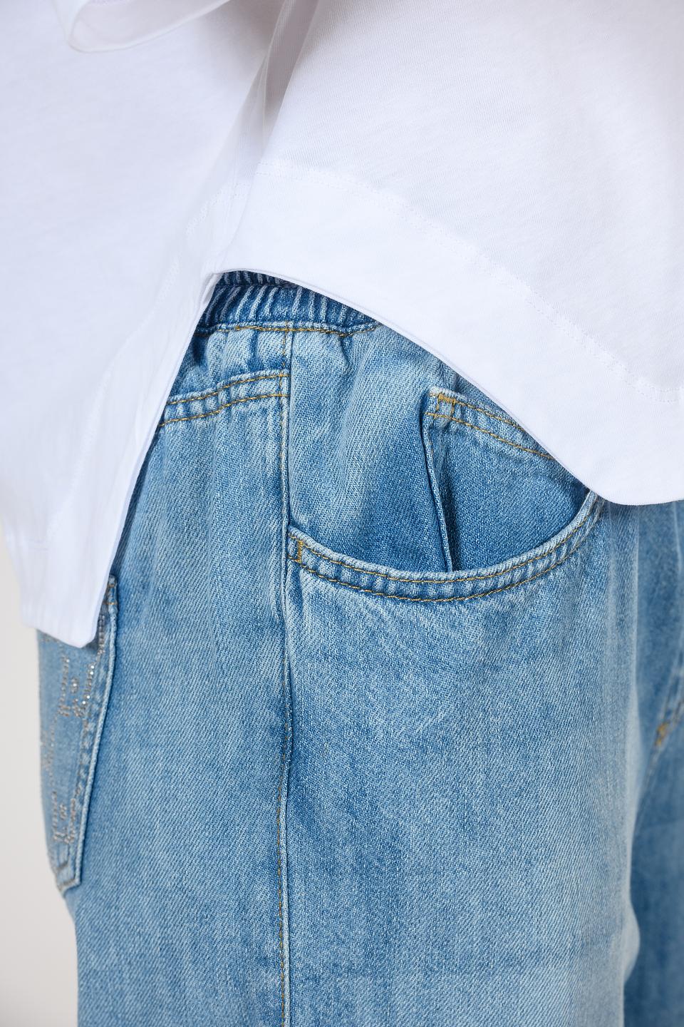 Футболка Rich and Royal белая с вышивкой