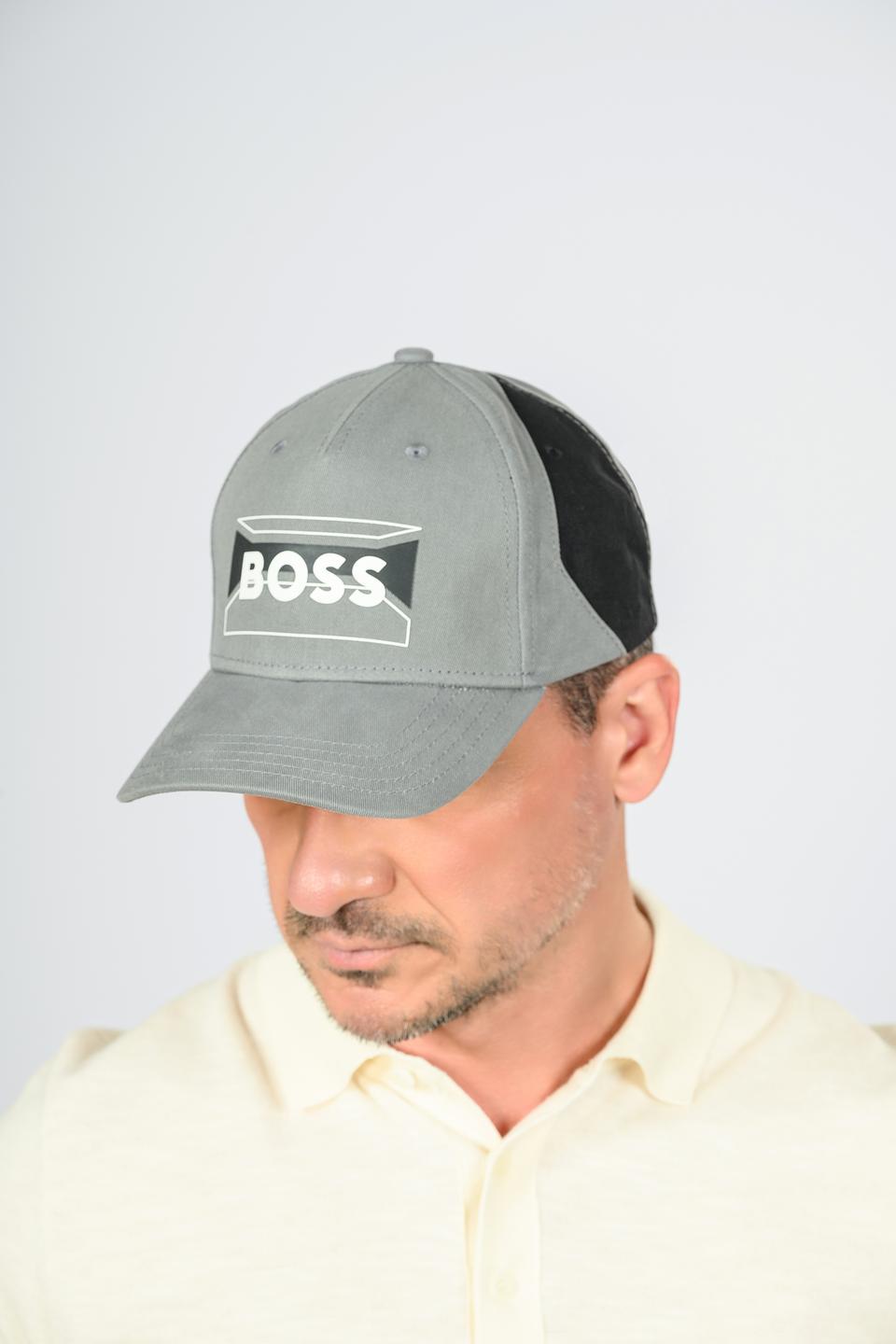 Бейсболка Boss Green серая