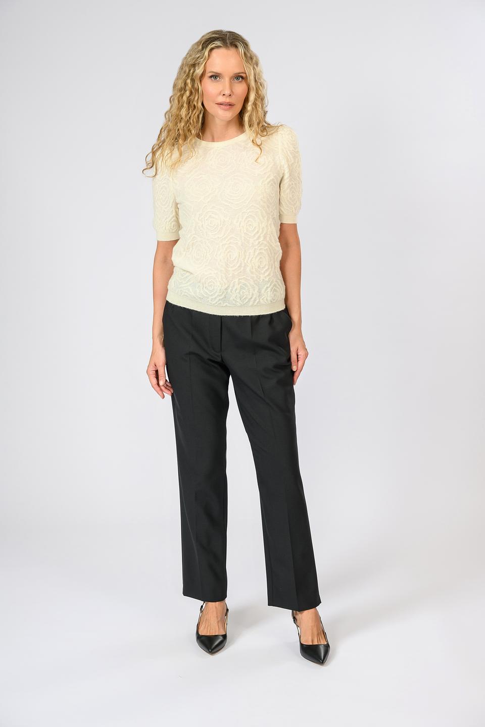 Джемпер Giorgio Grati с розами кремовый