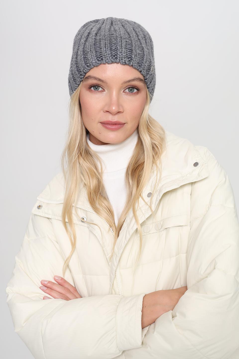 Шапка Adel вязаная серая