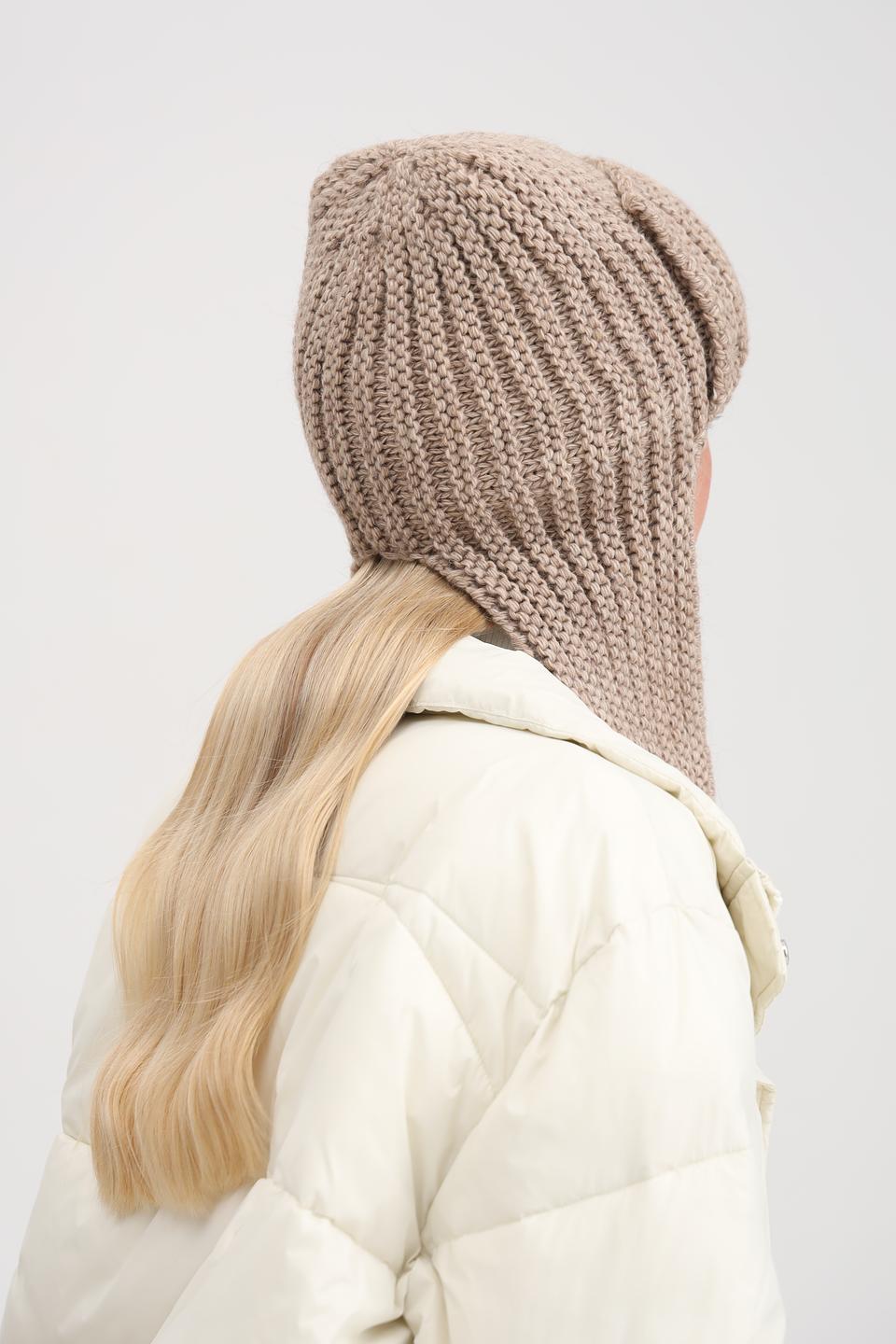 Шапка Adel с ушами бежевая