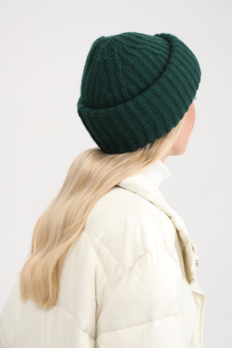Шапка Adel вязаная зелёная