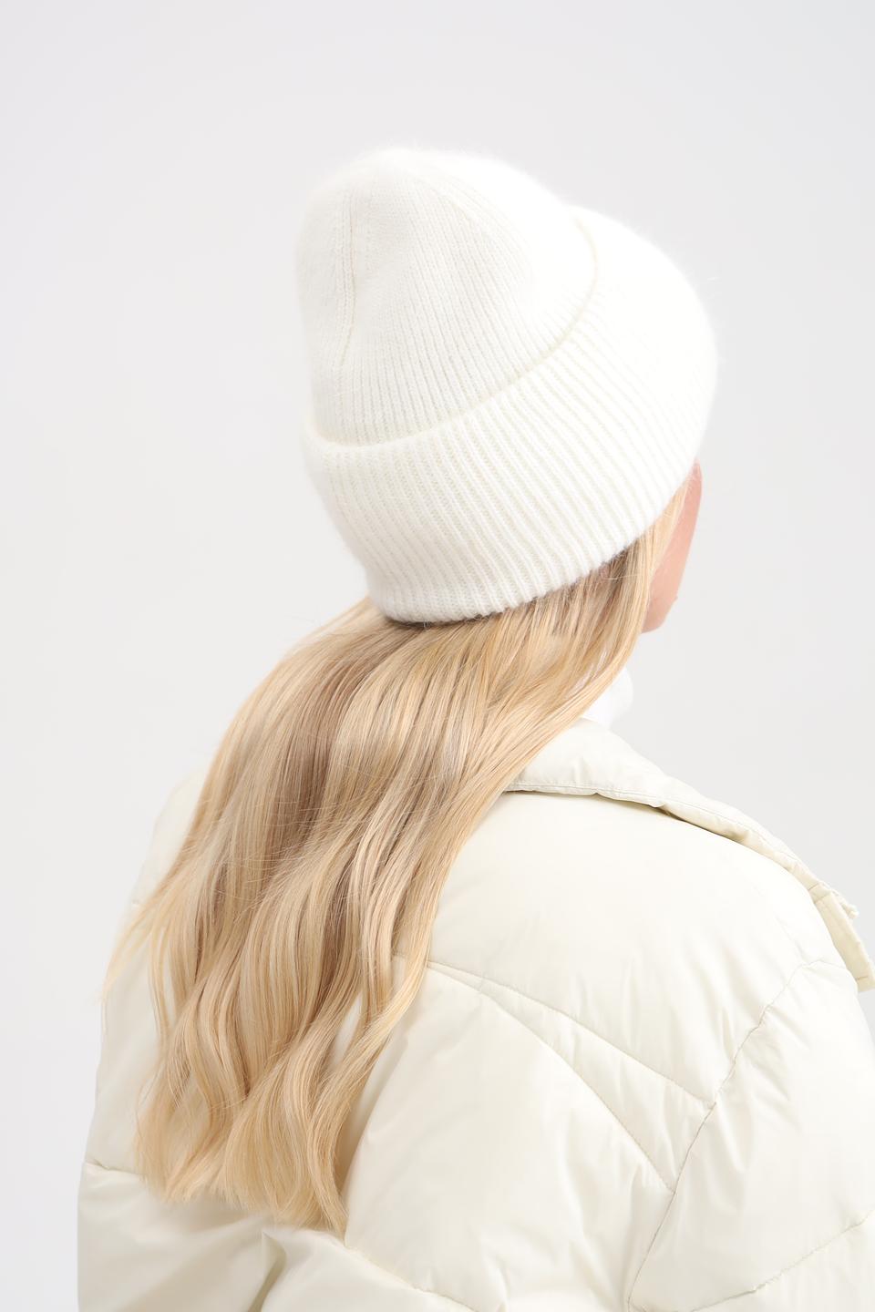 Шапка Adel вязаная белая