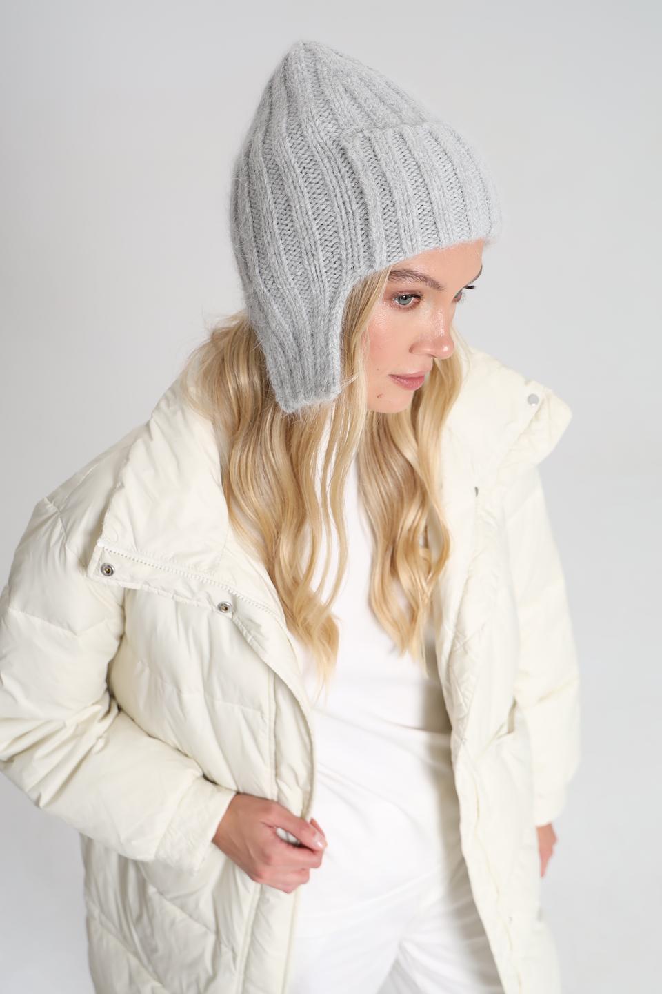 Шапка Adel вязаная серая