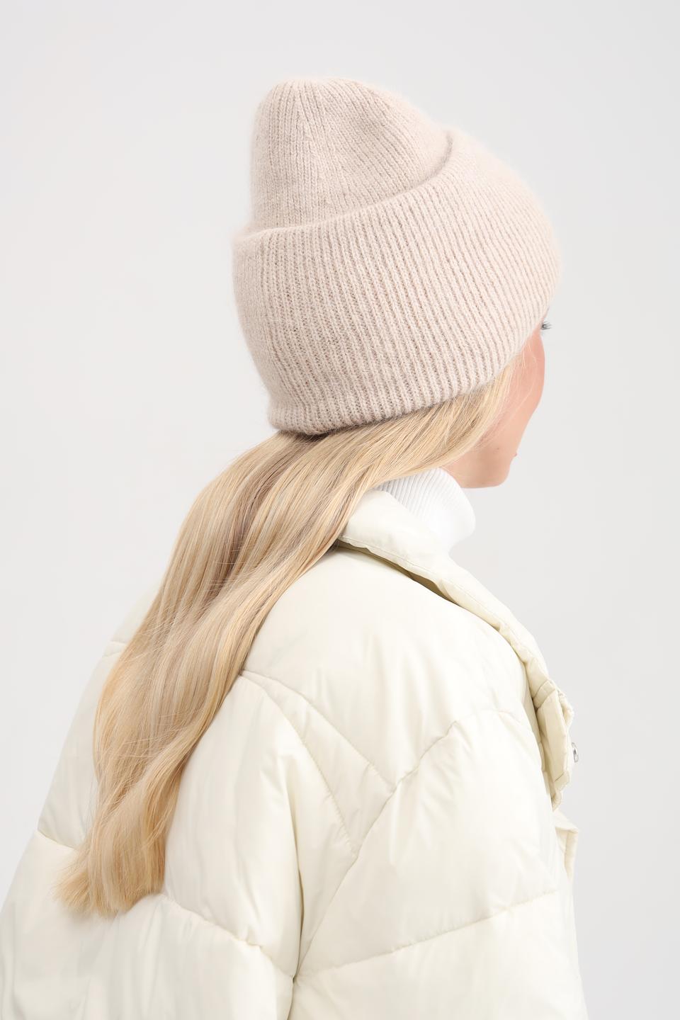Шапка Adel бежевая