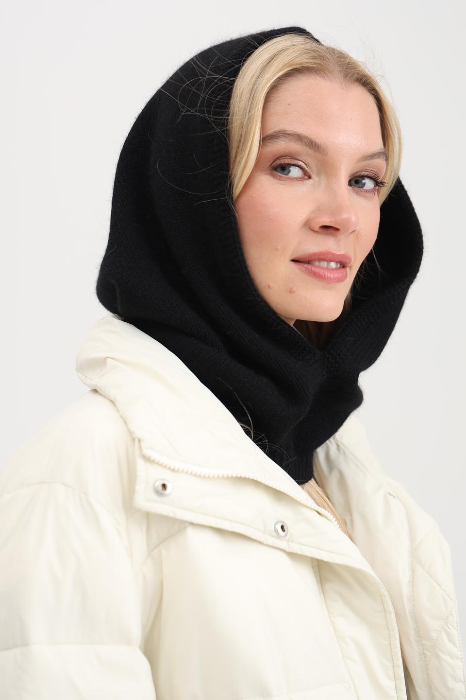 Шапка Adel чёрная вязаная