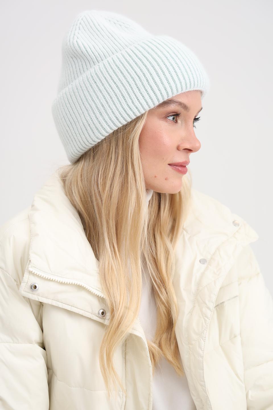 Шапка Adel вязаная мятная