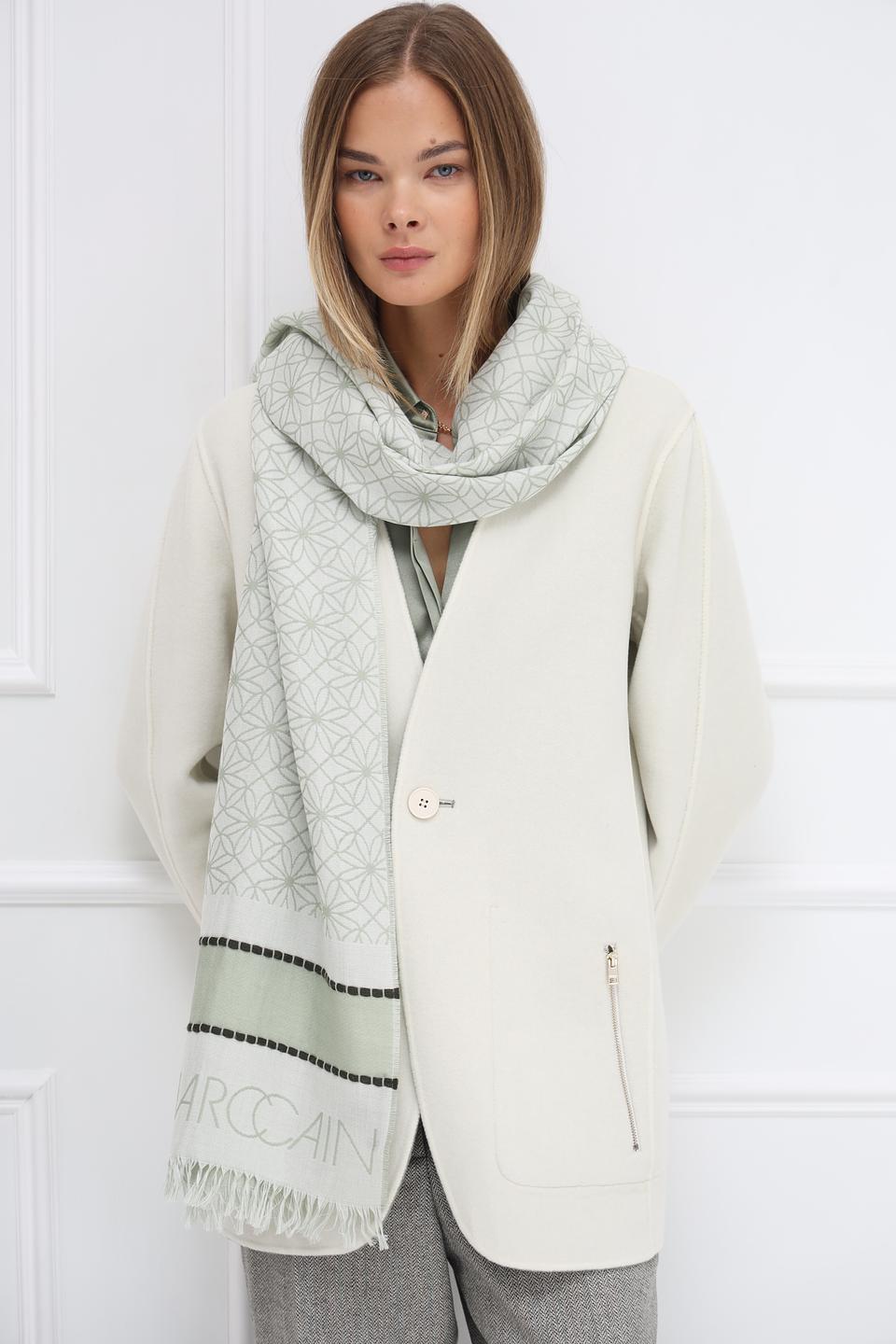 Шарф Marc Cain с геометрическим рисунком